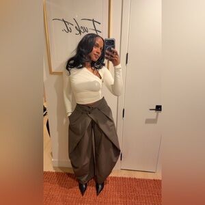 Meet your Posher, Niambi